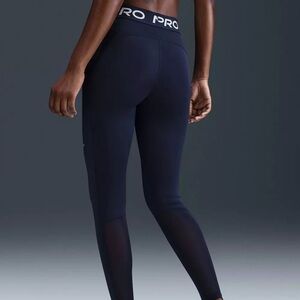 Nike Women's Pro Mid-Rise Mesh-Paneled Leggings size M